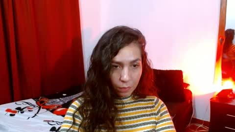 Snapshot of goddessnahi chatting on January 19, 2025, 5:37 am Naih Reyes online show from January 19, 2025, 5:37 am