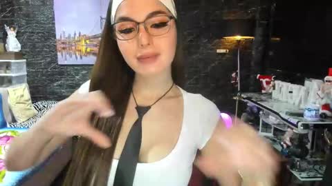 Snapshot of goddessofangel chatting on September 30, 2025, 3:22 am angel online show from September 30, 2025, 3:22 am