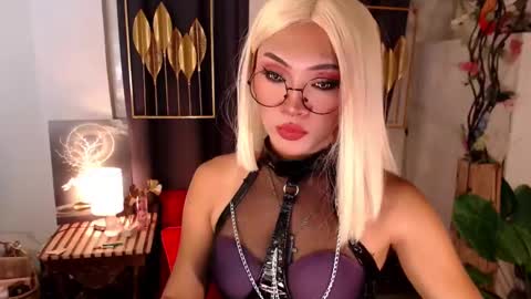 quinnie online show from December 6, 2024, 2:57 am