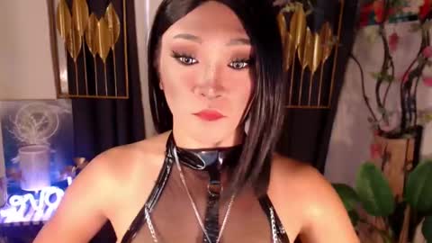 quinnie online show from December 12, 2024, 4:59 am
