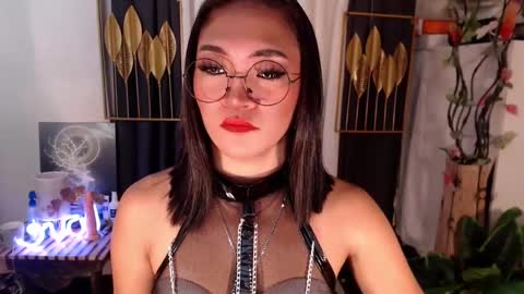 quinnie online show from December 29, 2024, 4:16 am