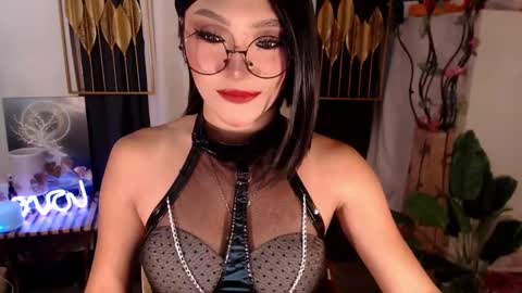 quinnie online show from January 20, 2025, 12:15 am