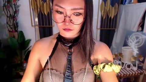 quinnie online show from February 6, 2025, 2:44 am