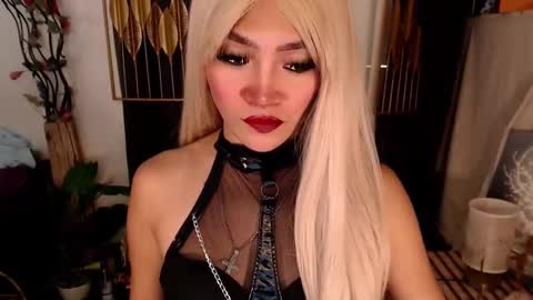 quinnie online show from March 2, 2025, 1:47 am