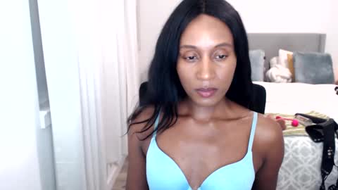 GODDESS ROBIN  ---  --SUBSCRIBE NOW  online show from January 16, 2025, 4:38 am