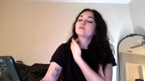 Goddess Raven online show from January 9, 2025, 2:07 pm