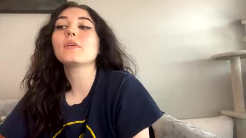Goddess Raven online show from March 3, 2025, 4:14 pm