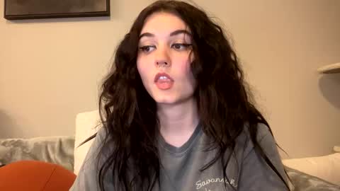 Goddess Raven online show from March 4, 2025, 1:34 am