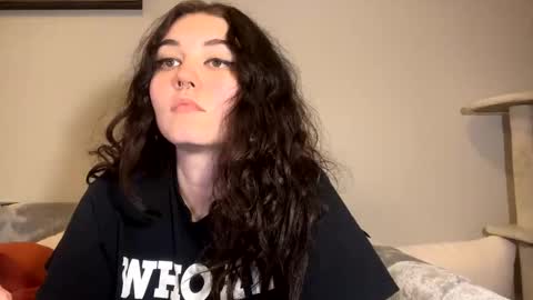 Goddess Raven online show from March 6, 2025, 2:09 am
