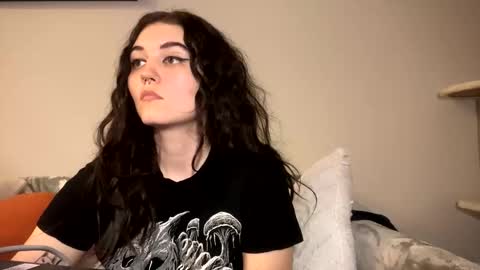 Goddess Raven online show from March 9, 2025, 2:39 am
