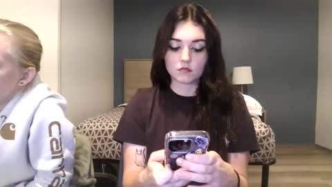 Goddess Raven online show from September 9, 2025, 4:45 am