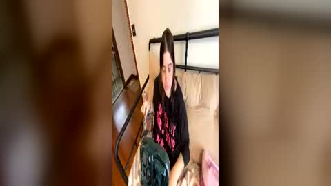 princessviccxo online show from June 15, 2026, 5:04 pm