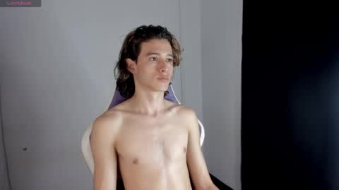 goddest_perseus_ online show from April 28, 2026, 8:47 pm