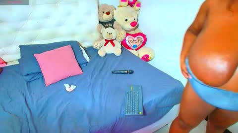 Godess Tracy online show from October 23, 2025, 2:00 am