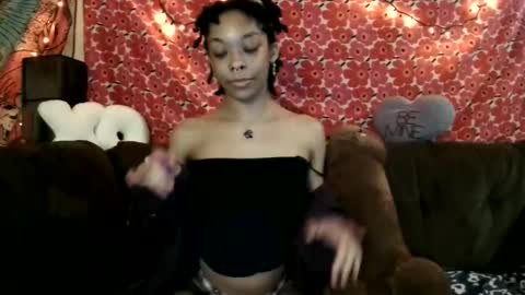 Snapshot of godispleasure chatting on February 12, 2026, 12:05 am goddess of pleasure online show from February 12, 2026, 12:05 am