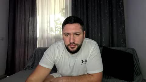 gold_alpha_boy online show from November 28, 2025, 9:12 am