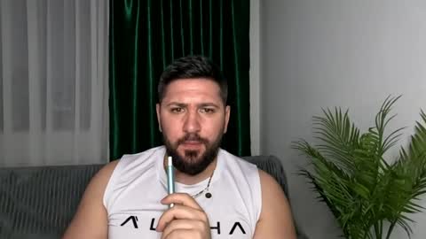 Snapshot of gold_alpha_boy chatting on April 29, 2026, 7:42 pm gold_alpha_boy online show from April 29, 2026, 7:42 pm