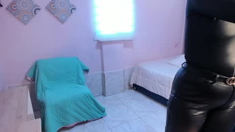 Snapshot of gold_curlscb chatting on November 11, 2025, 5:02 pm Mary online show from November 11, 2025, 5:02 pm