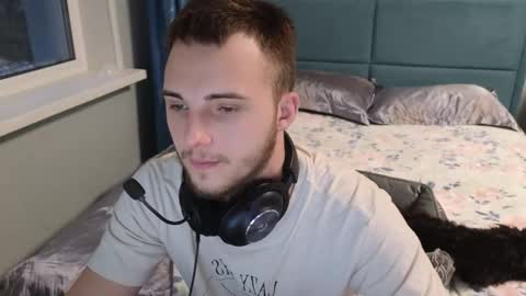 Snapshot of golden_boyyy21 chatting on November 23, 2025, 1:22 pm Golden boyyy21 online show from November 23, 2025, 1:22 pm