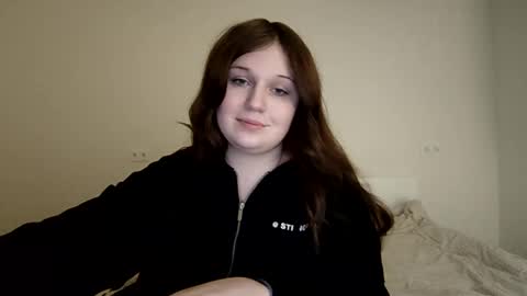 golden_ocean1 online show from February 26, 2025, 9:27 pm