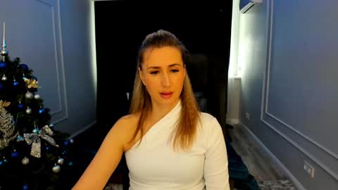 Snapshot of goldenlighte chatting on January 10, 2025, 10:17 am Olivia online show from January 10, 2025, 10:17 am