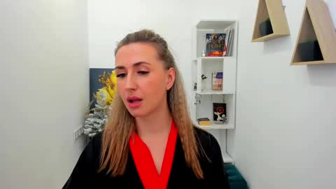 Snapshot of goldenlighte chatting on January 10, 2025, 1:20 pm Olivia online show from January 10, 2025, 1:20 pm