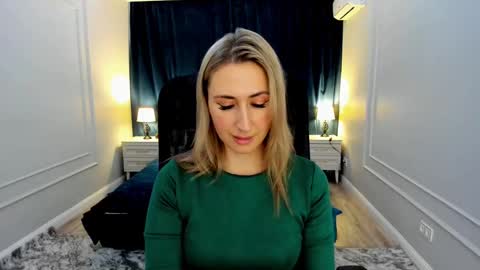 Snapshot of goldenlighte chatting on February 23, 2025, 11:33 am Olivia online show from February 23, 2025, 11:33 am