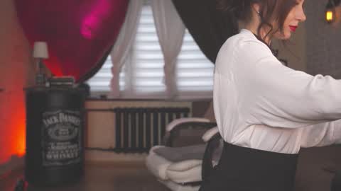 Anna online show from March 17, 2026, 2:38 am