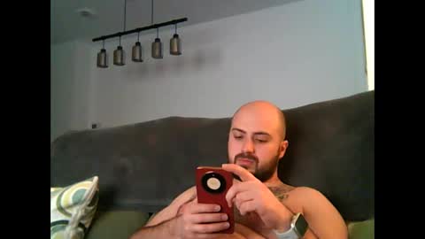 Snapshot of goldenspainboy chatting on February 13, 2026, 9:22 pm goldenspainboy online show from February 13, 2026, 9:22 pm