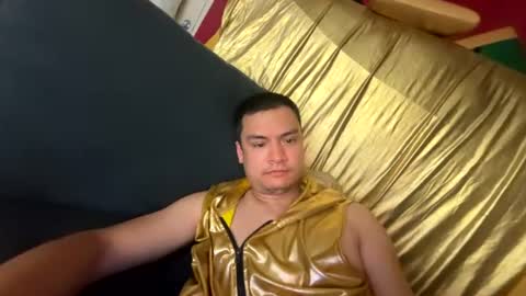 Snapshot of goldentomleo chatting on July 19, 2026, 7:56 am Goldentomleo online show from July 19, 2026, 7:56 am
