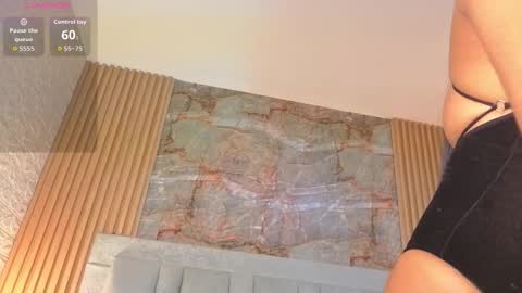 goldilockss15 online show from March 8, 2026, 3:32 am