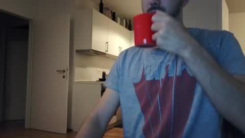 Snapshot of goldnic_10 chatting on October 12, 2025, 5:06 am goldnic_10 online show from October 12, 2025, 5:06 am