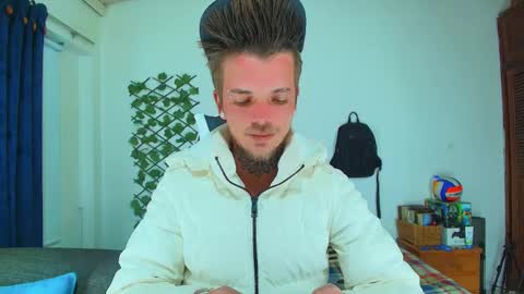 Snapshot of goldy_loyal99 chatting on October 9, 2025, 4:32 am Goldy Loyal93 online show from October 9, 2025, 4:32 am