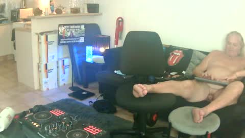 goldyguy011 online show from July 6, 2026, 11:18 pm