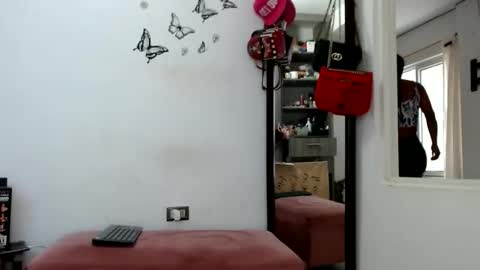 Valentina online show from January 6, 2026, 7:50 pm