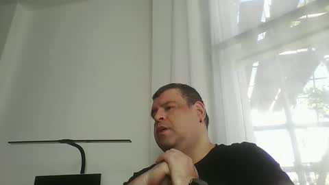 gomezgonz5 online show from September 11, 2025, 9:31 am