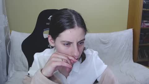 Elizabeth Effie online show from March 9, 2025, 6:32 pm