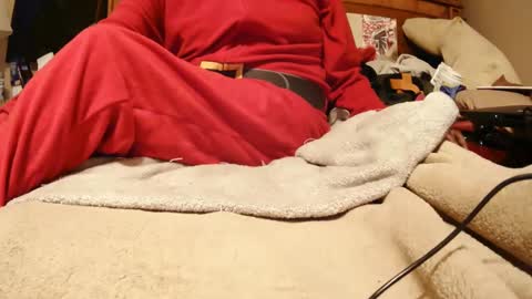 Snapshot of goodbootaye chatting on December 25, 2024, 12:37 pm Juicy Booty online show from December 25, 2024, 12:37 pm