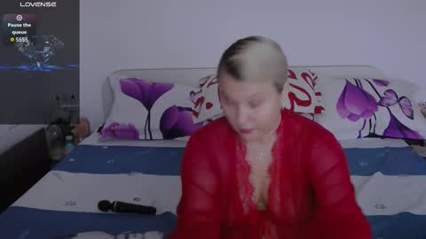 Snapshot of goodluckangel chatting on November 4, 2025, 7:29 am Elysa online show from November 4, 2025, 7:29 am