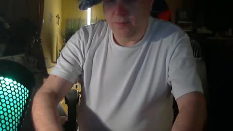 Snapshot of google5001 chatting on November 5, 2025, 8:31 pm google5001 online show from November 5, 2025, 8:31 pm