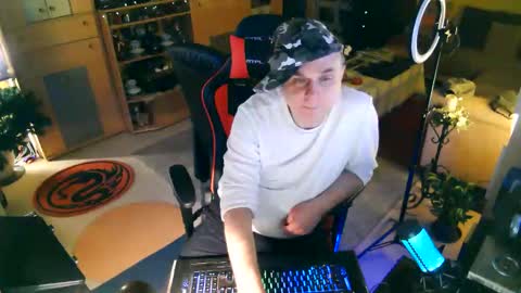 Snapshot of google5001 chatting on February 3, 2026, 6:51 am google5001 online show from February 3, 2026, 6:51 am