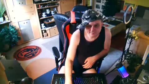 Snapshot of google5001 chatting on March 4, 2026, 8:42 am google5001 online show from March 4, 2026, 8:42 am