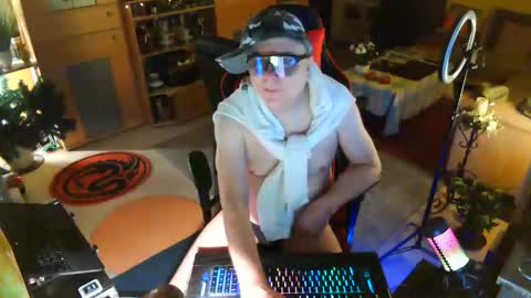 Snapshot of google5001 chatting on April 6, 2026, 4:10 am google5001 online show from April 6, 2026, 4:10 am