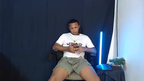 Snapshot of goos_cum chatting on December 10, 2024, 2:38 am Goos online show from December 10, 2024, 2:38 am