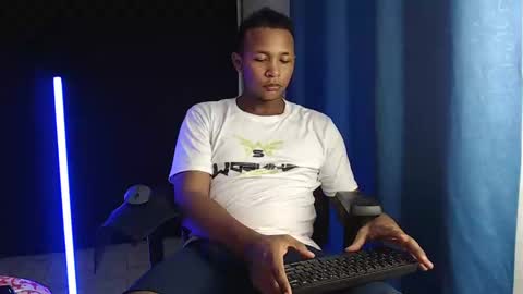 Snapshot of goos_cum chatting on December 19, 2024, 3:29 am Goos online show from December 19, 2024, 3:29 am