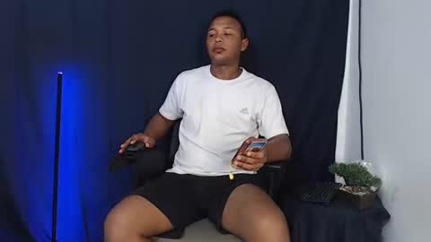 Snapshot of goos_cum chatting on January 9, 2025, 5:23 am Goos online show from January 9, 2025, 5:23 am