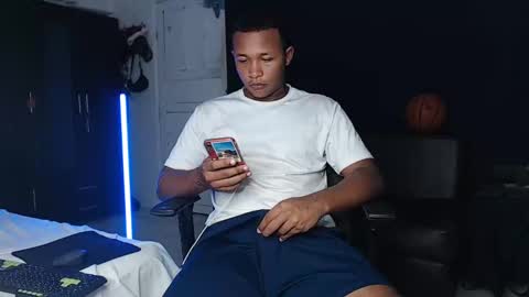 Snapshot of goos_cum chatting on January 14, 2025, 6:02 am Goos online show from January 14, 2025, 6:02 am