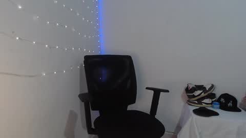 Snapshot of goos_cum chatting on September 27, 2025, 6:07 am Goos online show from September 27, 2025, 6:07 am