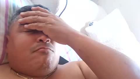 gordito_xx online show from April 15, 2026, 4:14 pm