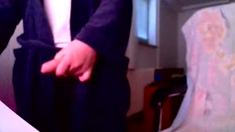 gordos335 online show from April 14, 2026, 4:29 am